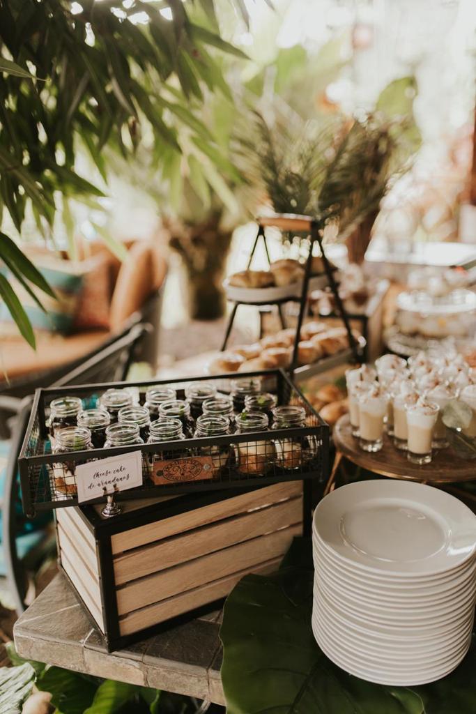 mesa servida en evento